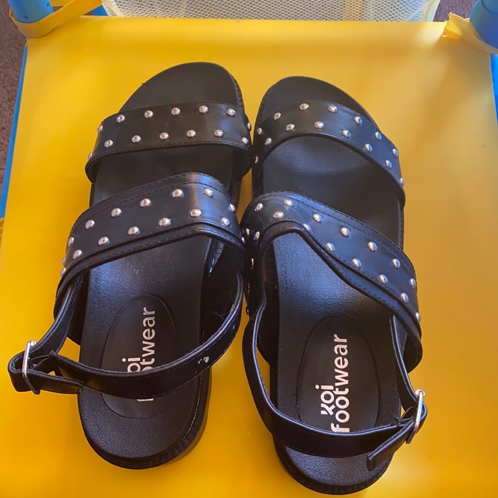 Women’s Sandals